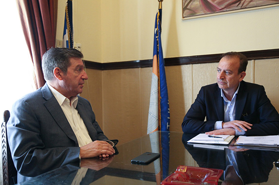 ΔΗΜΟΣ ΙΩΑΝΝΙΤΩΝ – Στο Δημαρχείο ο Γ. Καμίνης