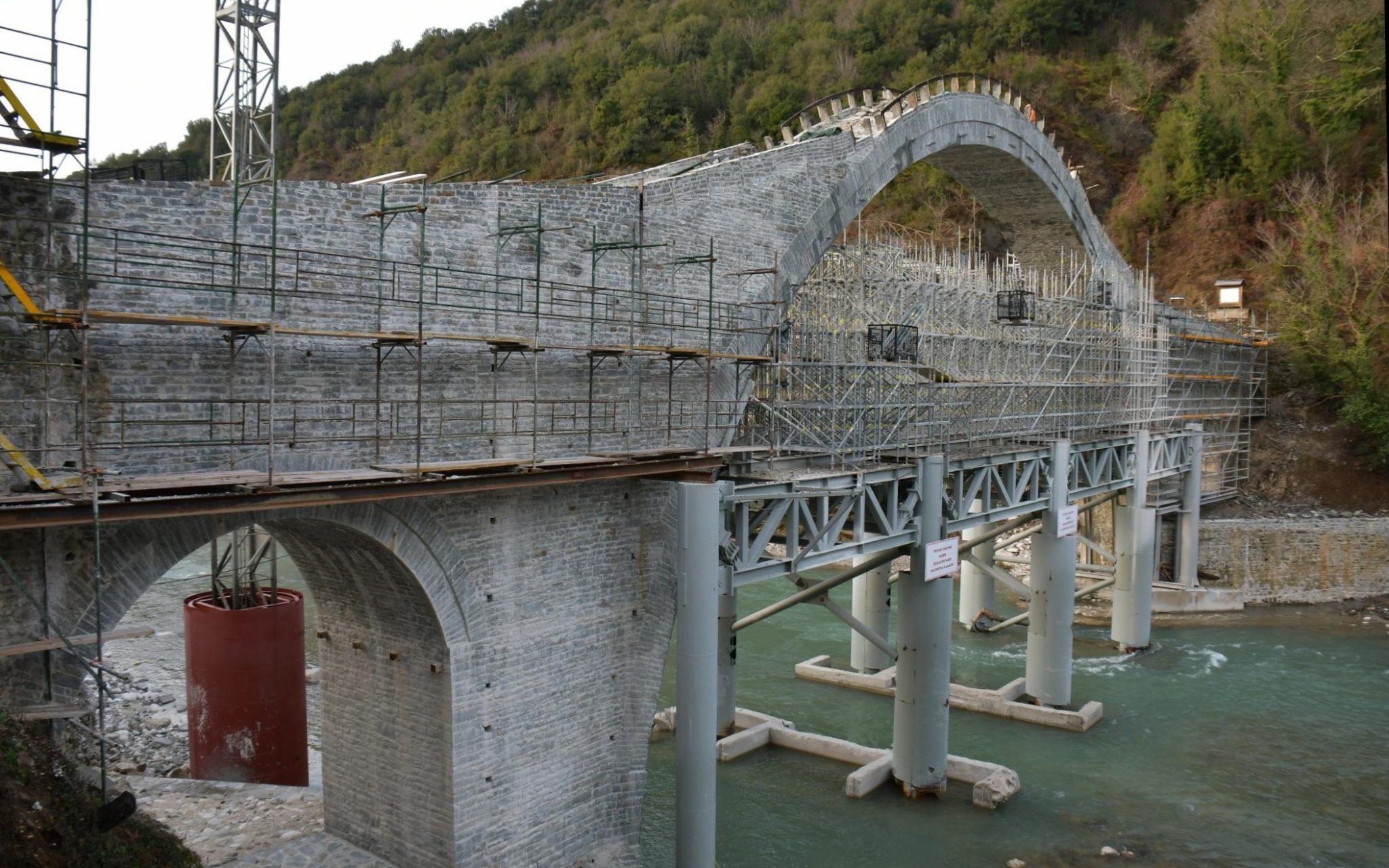 «Άριστα» και στο δεύτερο crash test για τη Γέφυρα Πλάκας