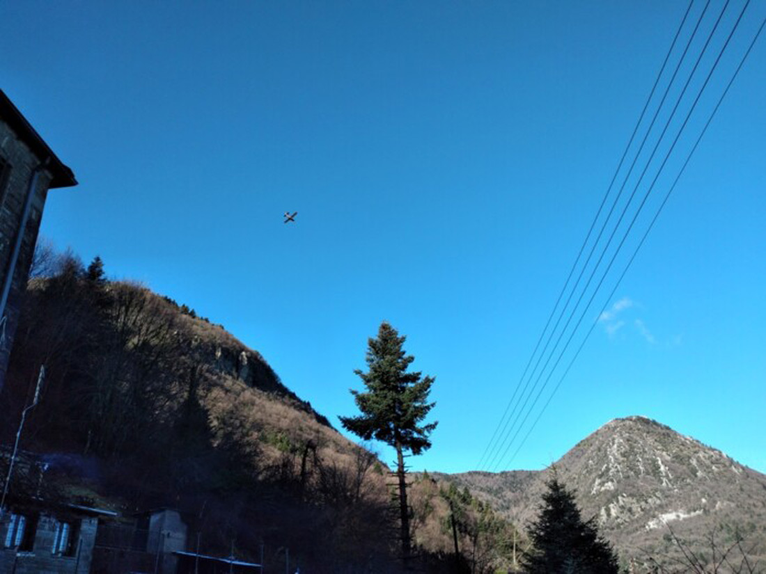 «Καρφώθηκε» στα χιόνια στο Καβαλάρι το αεροσκάφος