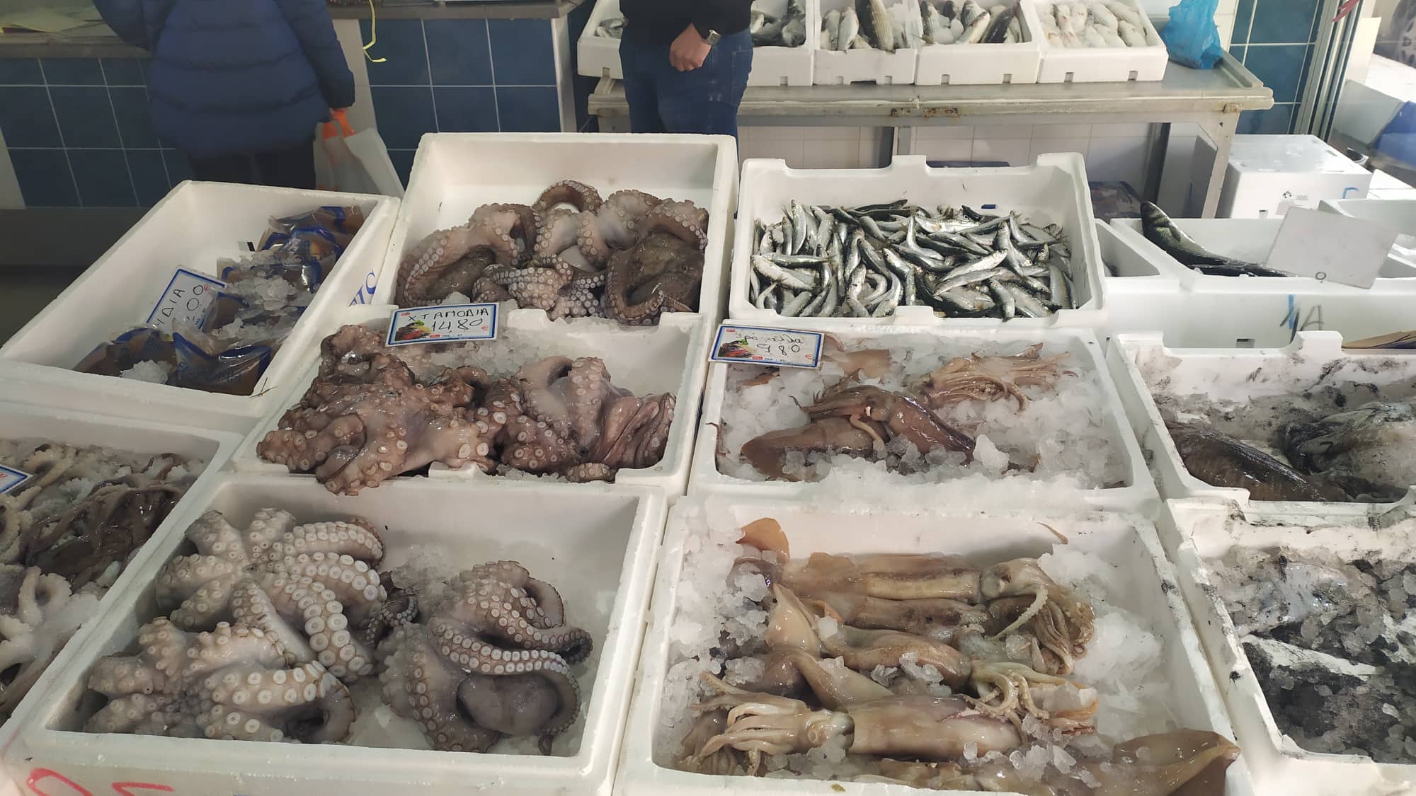 Στο σαρακοστιανό τραπέζι μπαίνουν τα θαλασσινά