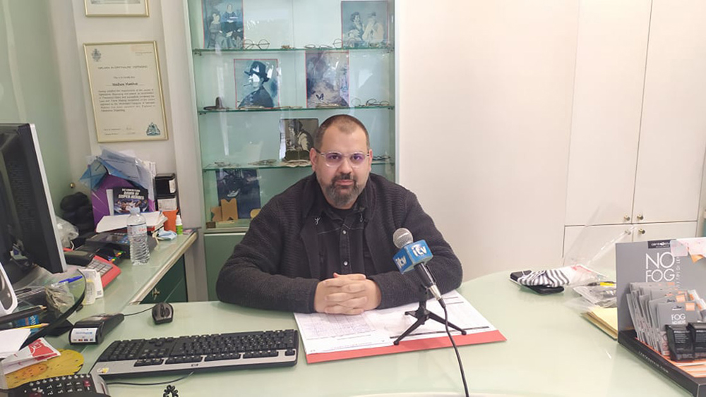 Οι οπτικοί ζητούν να εμβολιαστούν