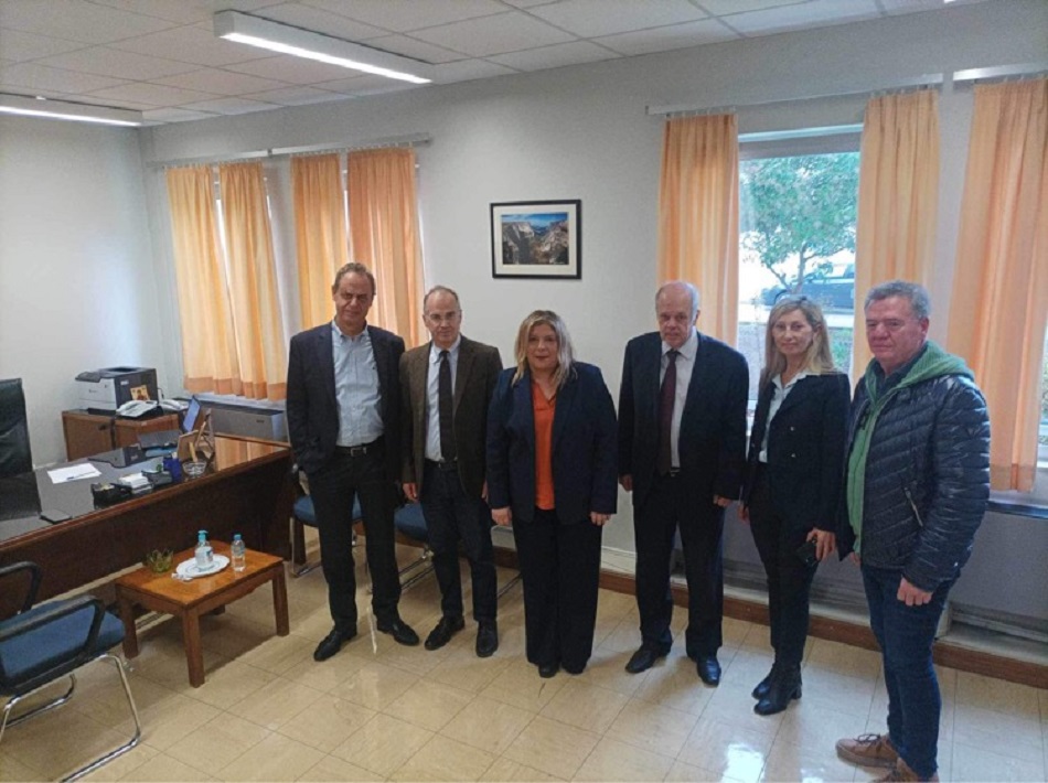 «Είμαστε στελέχη του πεδίου και όχι του γραφείου»