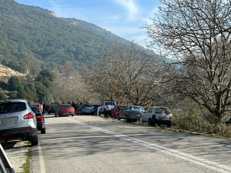 Τελευταίο αντίο στον 20χρονο που έχασε τη ζωή του σε τροχαίο στη Δουραχάνη