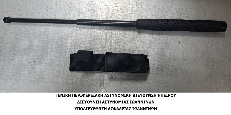 Κυκλοφορούσε με μεταλλικό γκλοπ στο αυτοκίνητο