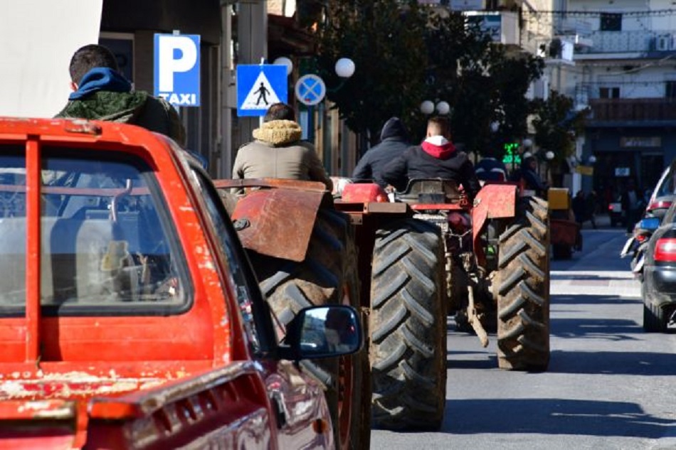 Έτοιμοι να ανάψουν μηχανές και να κατέβουν στους δρόμους