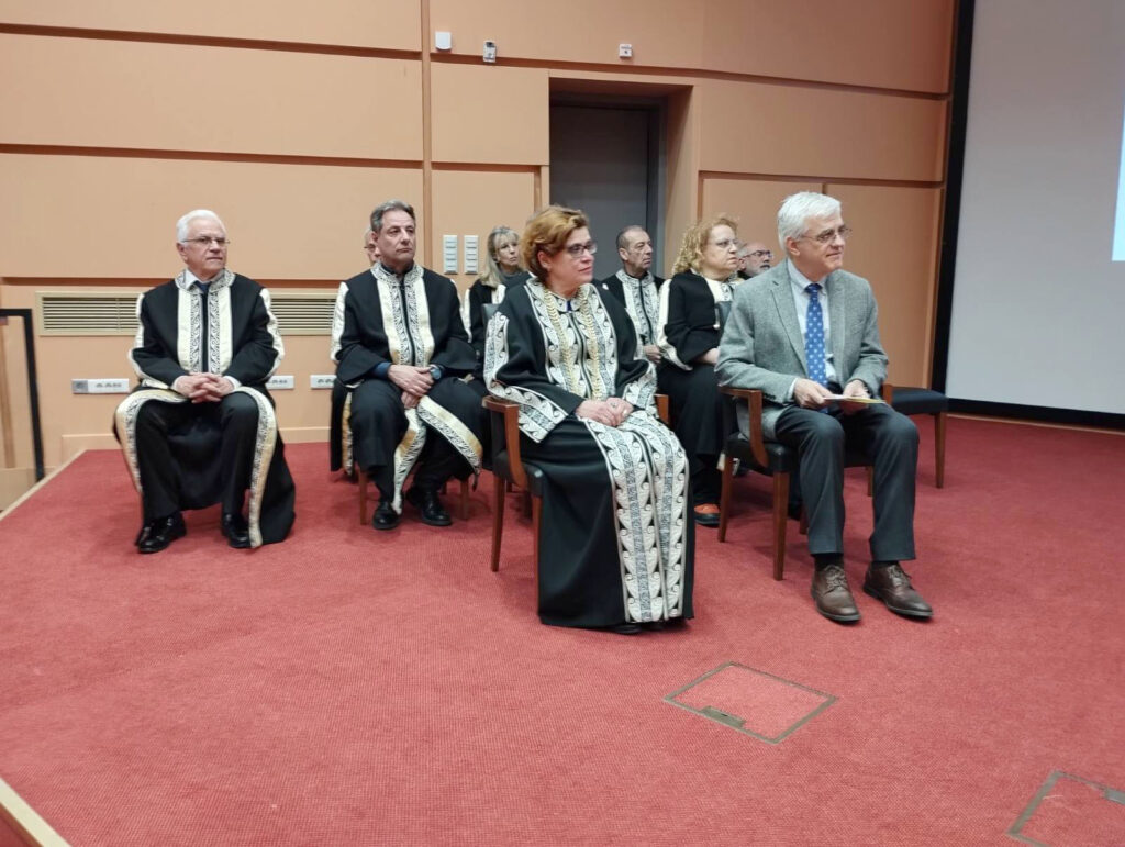 Συγκίνηση και θερμό χειροκρότημα για τον Ευθύμιο Καξίρα