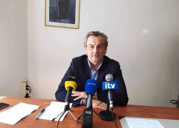 Βλέπει έλλειμμα συνεννόησης και σχεδιασμού