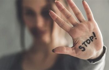 «Panic Button» σε όλη τη χώρα για κάθε θύμα