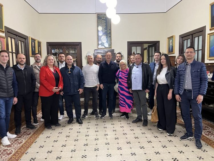 Βούληση για συνεργασία των δύο πλευρών