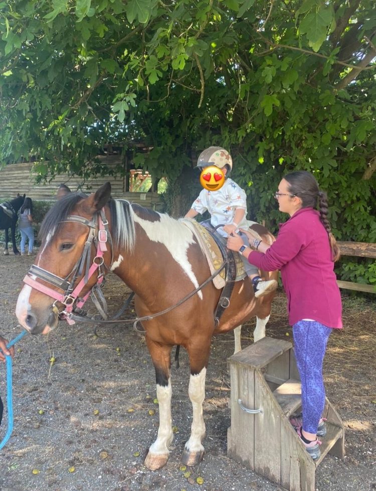 Στο Κέντρο Θεραπευτικής Ιππασίας ο Ε’ Βρεφονηπιακός Σταθμός Κιάφας