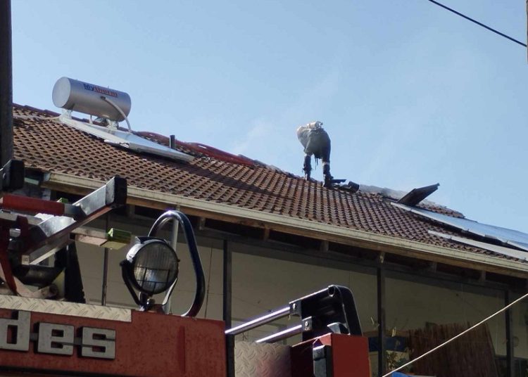 ΣΤΗΝ ΑΝΑΤΟΛΗ -Ζημιές από φωτιά σε σοφίτα