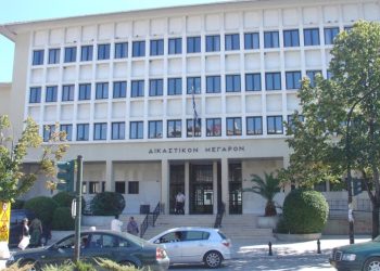 Μαραθώνιες οι απολογίες για την υπόθεση των φυλακών