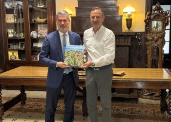 Εθιμοτυπική συνάντηση στο δημαρχείο Ιωαννίνων