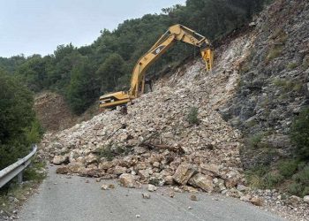 Ολική διακοπή κυκλοφορίας στην περιοχή του Τσίμοβου