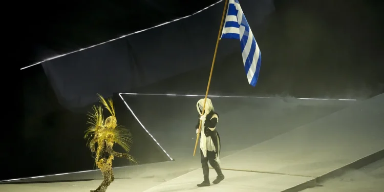 Ολυμπιακοί Αγώνες: Η ελληνική σημαία και ο ελληνικός εθνικός ύμνος στην τελετή λήξης