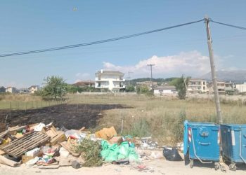 Φωτιές σε τέσσερα μέτωπα στο Σταυράκι