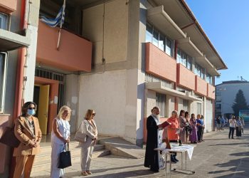 Τζούφη: Βλέπουμε ενέργειες που βαθαίνουν τους φραγμούς