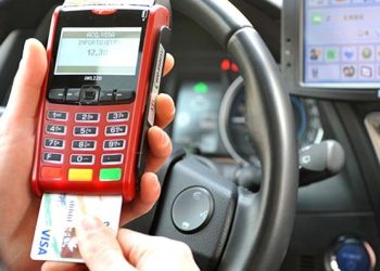 Αντιδρούν τα ταξί για τη σήμανση των POS