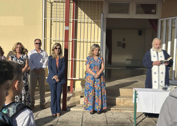 Τζούφη: Βλέπουμε ενέργειες που βαθαίνουν τους φραγμούς