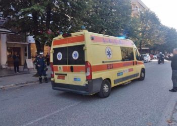 Κρίσιμες ώρες για την 44χρονη που αυτοπυρπολήθηκε