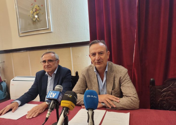 Η Βουλή αντικαθιστά τα καθίσματα στο «Καμπέρειο»