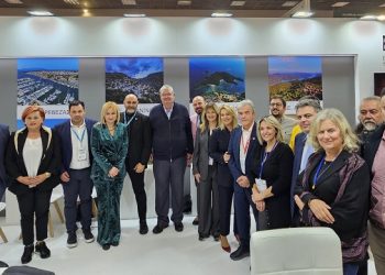 Επαφές και συναντήσεις για τον τουρισμό