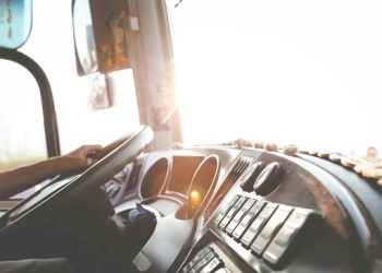 Εξετάσεις για άδεια οδήγησης οχημάτων μεταφοράς επικίνδυνων εμπορευμάτων