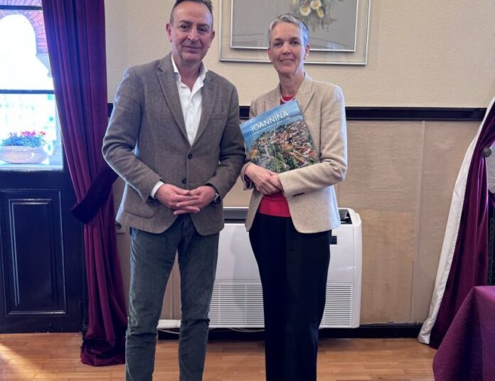 Συνάντηση του δημάρχου Ιωαννίνων με τη Γενική Πρόξενο της Γερμανίας στη Θεσσαλονίκη