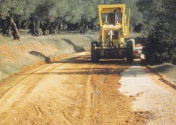 Παράταση ενός μήνα στην πρόσκληση για αγροτική οδοποιία