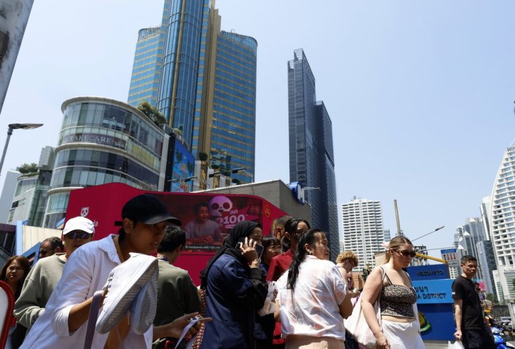 Σεισμός στη Μιανμάρ: Καταστροφές στις υποδομές και στην Ταϊλάνδη