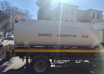 Μάζεψαν σωρούς από σκουπίδια μετά τις Αποκριές