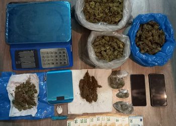 Βρέθηκαν στο αυτοκίνητο με κάνναβη και κοκαΐνη