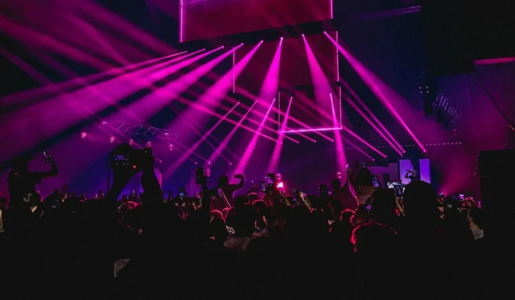 Έκτακτοι έλεγχοι για πυροπροστασία σε κέντρα διασκέδασης