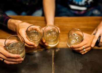 Ανησυχία και αγανάκτηση για τα πρόστιμα λόγω ανήλικων …με πλαστά έγγραφα