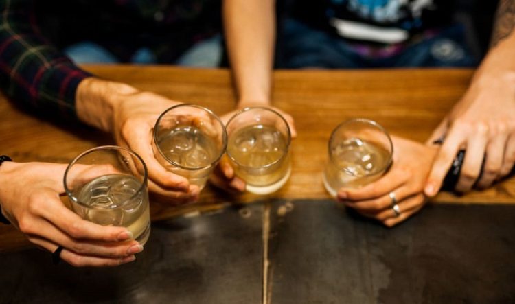 Ανησυχία και αγανάκτηση για τα πρόστιμα λόγω ανήλικων …με πλαστά έγγραφα