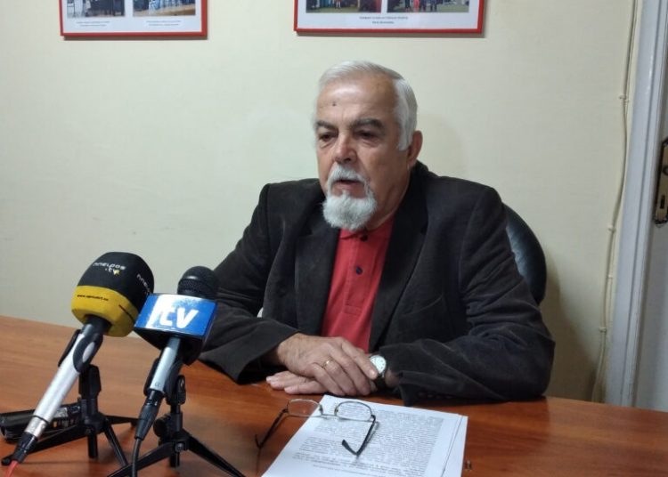 «Αν ο νέος δεν μπορεί να φύγει από το πατρικό θα κάνει οικογένεια;»