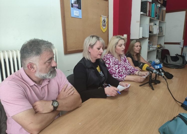 Στις επάλξεις ενόψει του τέλους του προγράμματος συμβασιούχων ΕΣΠΑ