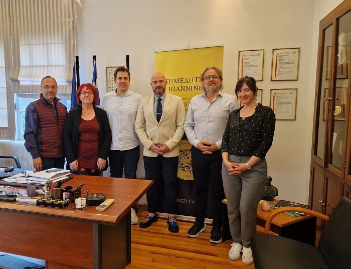 Ενίσχυση της συνεργασίας υπέρ των μικρομεσαίων επιχειρήσεων