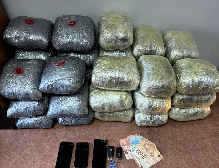 Δύο συλλήψεις και κατάσχεση 38,5 κιλών ακατέργαστης κάνναβης