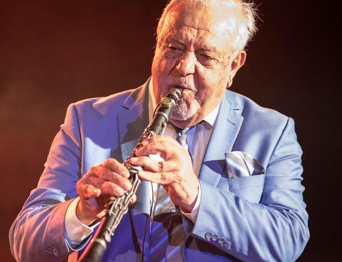 “Έφυγε” ο Πετρολούκας Χαλκιάς