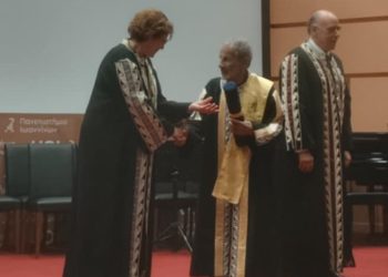 Επίτιμος Διδάκτορας της Φιλοσοφικής Σχολής Ιωαννίνων ο Σταύρος Ξαρχάκος