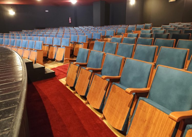 Ανακαινισμένο περιμένει τους θεατές του το Καμπέρειο