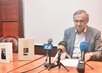 Παρουσιάζεται ο τόμος «Δώρημα τιμής και φιλίας» για τον Γ. Καψάλη