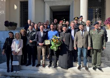 Δίνει μαθήματα ζωής στους νέους ανθρώπους