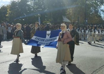 Με μεγάλη συμμετοχή η παρέλαση της 28ης Οκτωβρίου