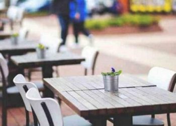 Tμηματική έγκριση της κανονιστικής τραπεζοκαθισμάτων