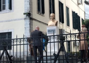 Αποκαλυπτήρια προτομών στο κτίριο του Στρατηγείου