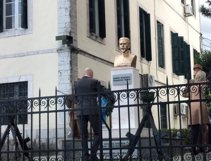 Αποκαλυπτήρια προτομών στο κτίριο του Στρατηγείου