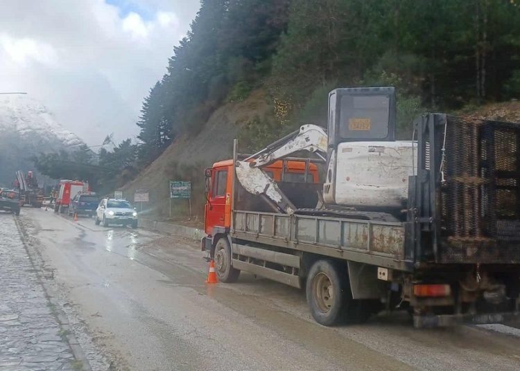 Δ. ΒΟΡΕΙΩΝ ΤΖΟΥΜΕΡΚΩΝ -Όρθιος παρά το εκτεταμένο πλήγμα της κακοκαιρίας