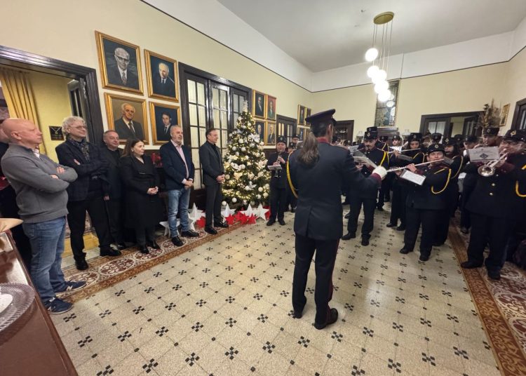 Εορταστικά μηνύματα από τους εκπροσώπους των τοπικών αρχών